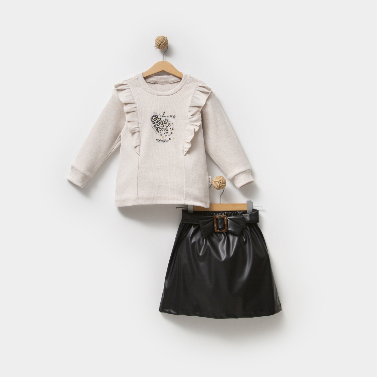 GIRL 5-8 AGE PRINTED SWEAT  SUIT