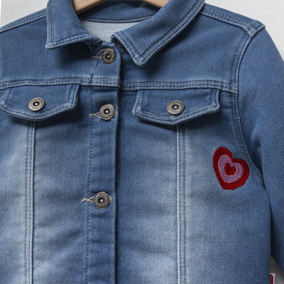 ДЕВОЧКА 3-6 ЛЕТ ДЖИНСОВАЯ КУРТКА С ПРИНТОМ КРОЛИКА