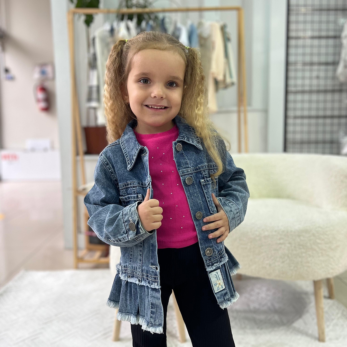 ДЕВОЧКА 1-4 ЛЕТ ДЖИНСОВАЯ КУРТКА С ВЫШИВКОЙ