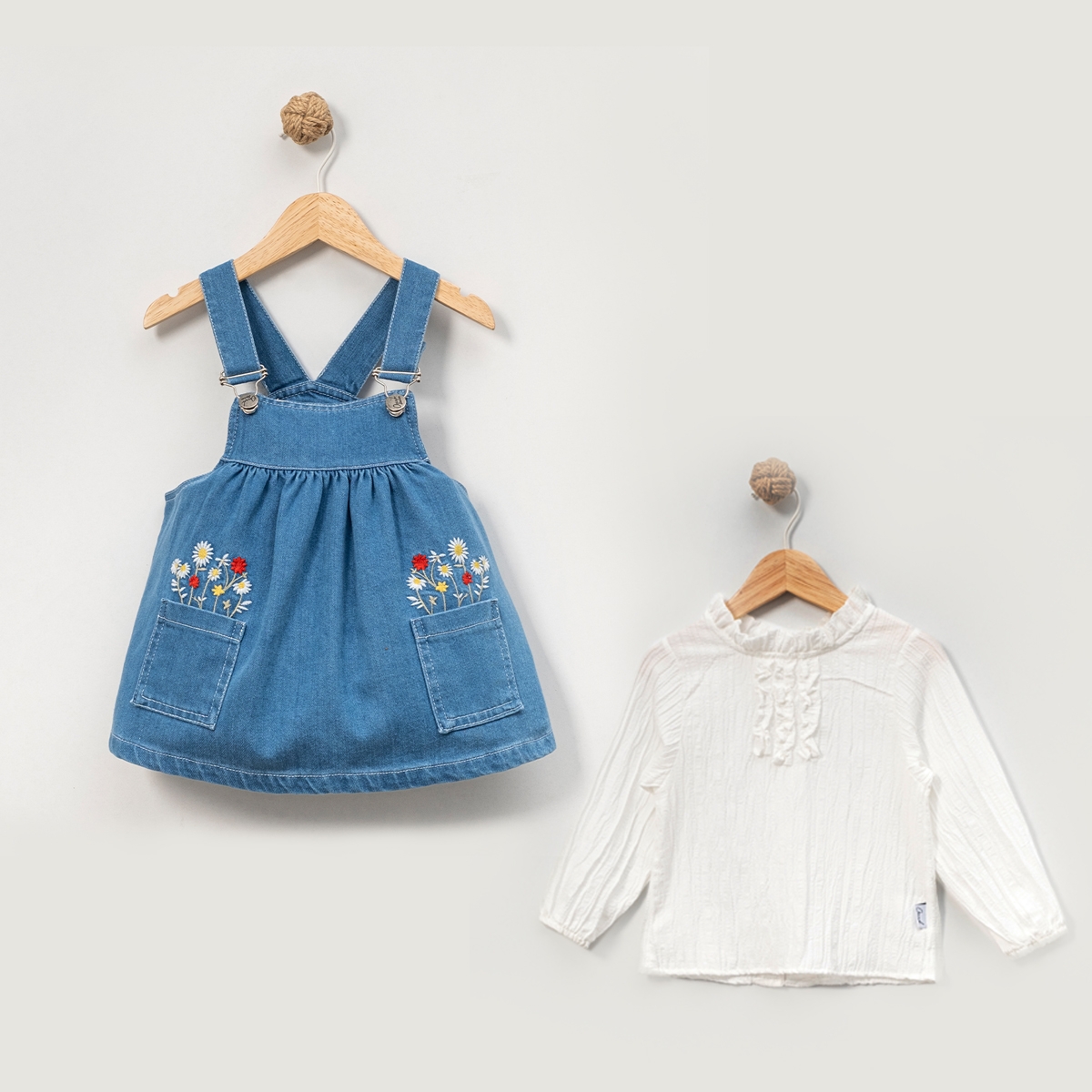 GIRL 1-4 YEARS OLD SHIRT AND JEANS SUIT