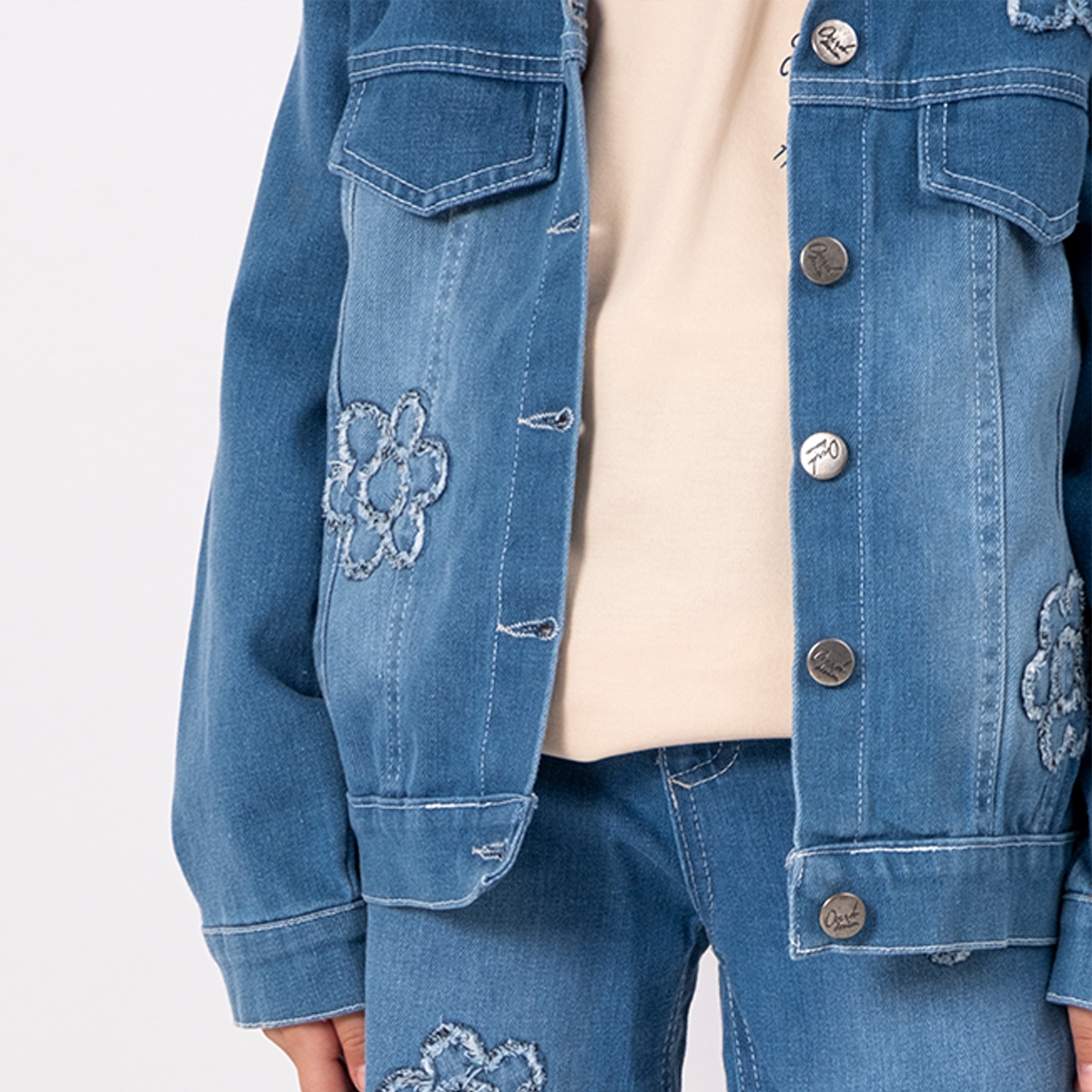 ДЕВОЧКА 5-8 ЛЕТ ДЖИНСОВАЯ КУРТКА С ВЫШИВКОЙ