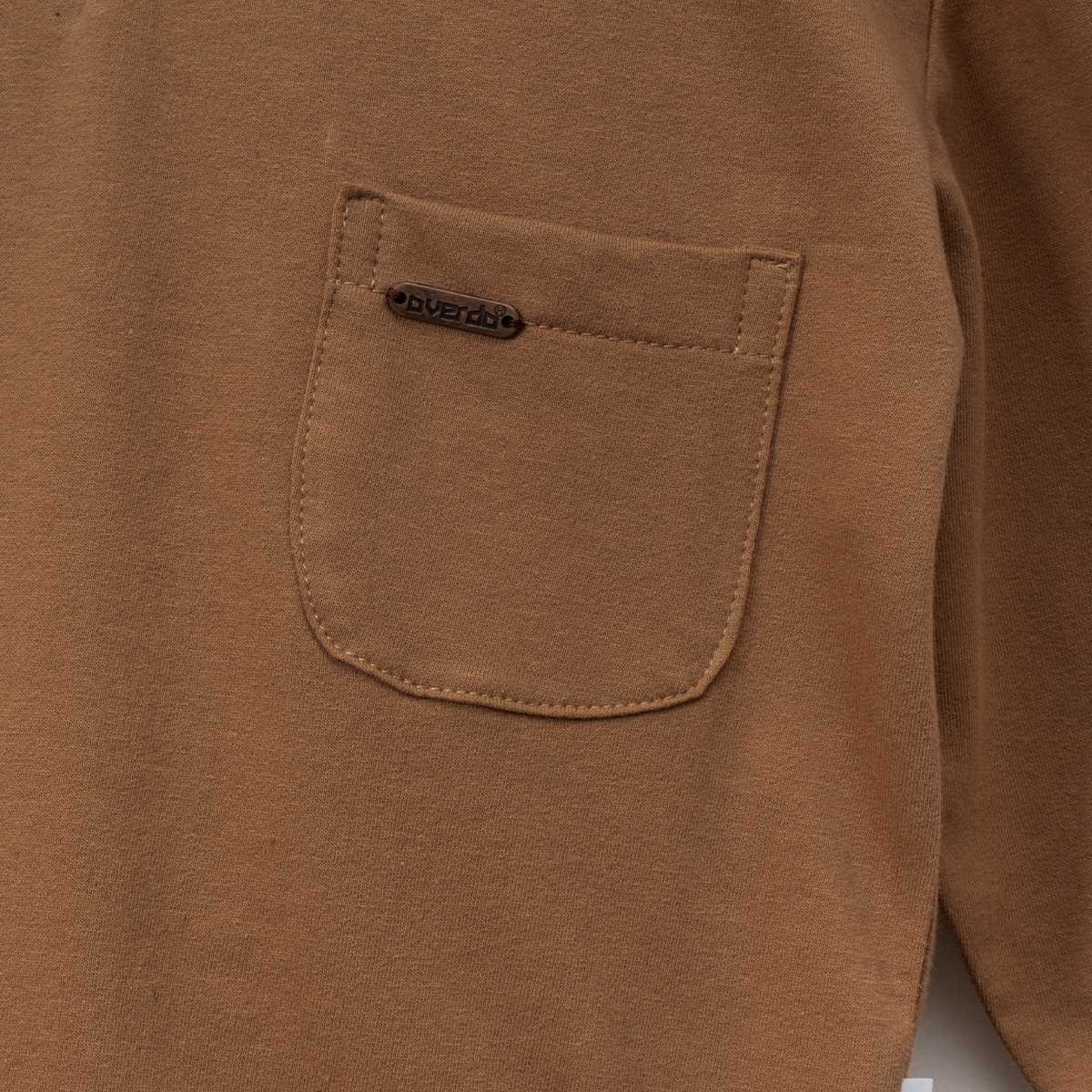  BOY's 5-8 AGE SWEATSHIRT