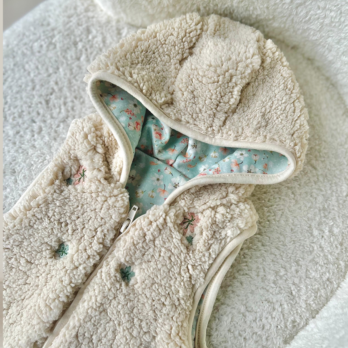 ДЕВОЧЕКA 9-36 МЕСЯЦЕВ ЖИЛЕТ С ВЫШИВКОЙ WELSOFT