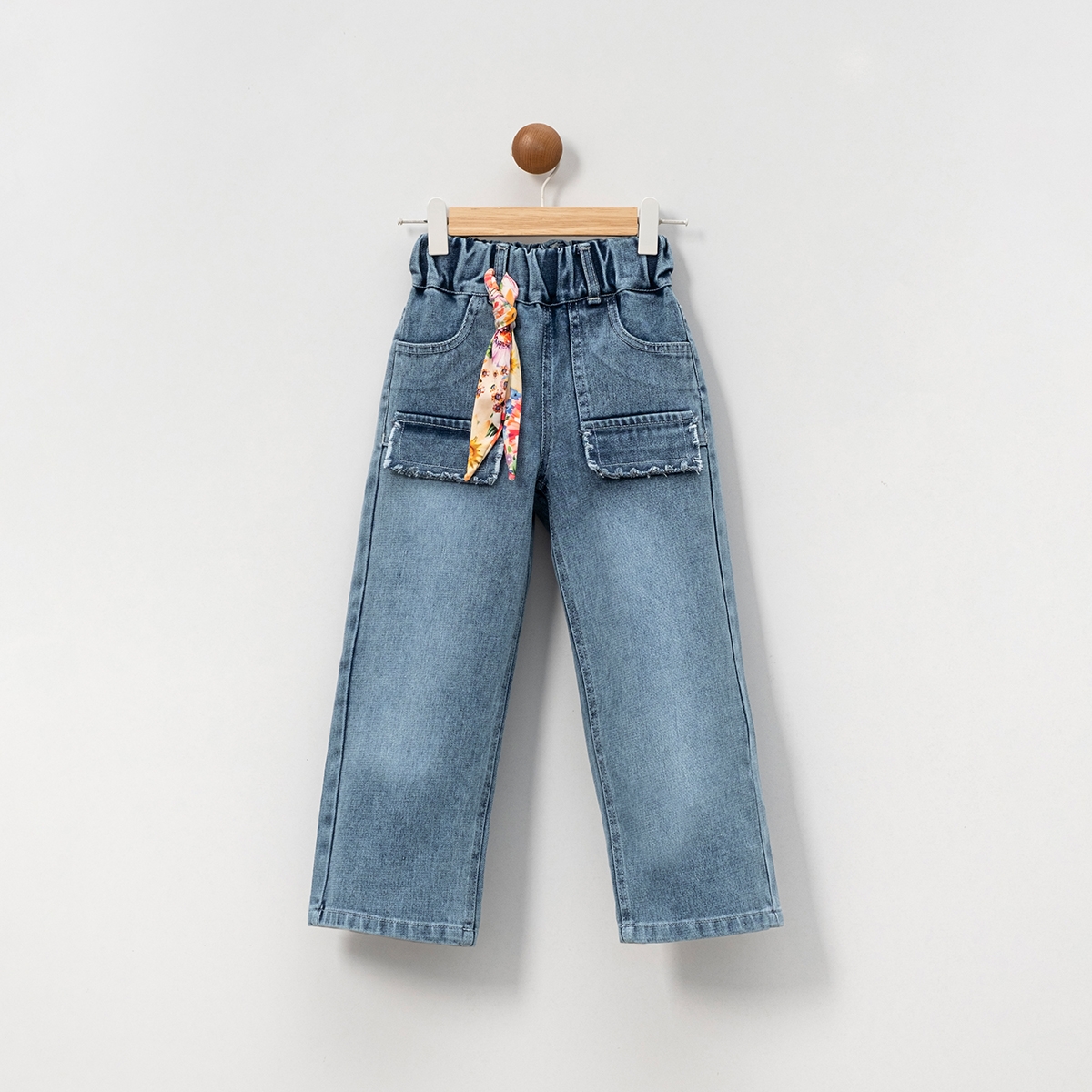 GIRL 5-8 AGE JEANS 