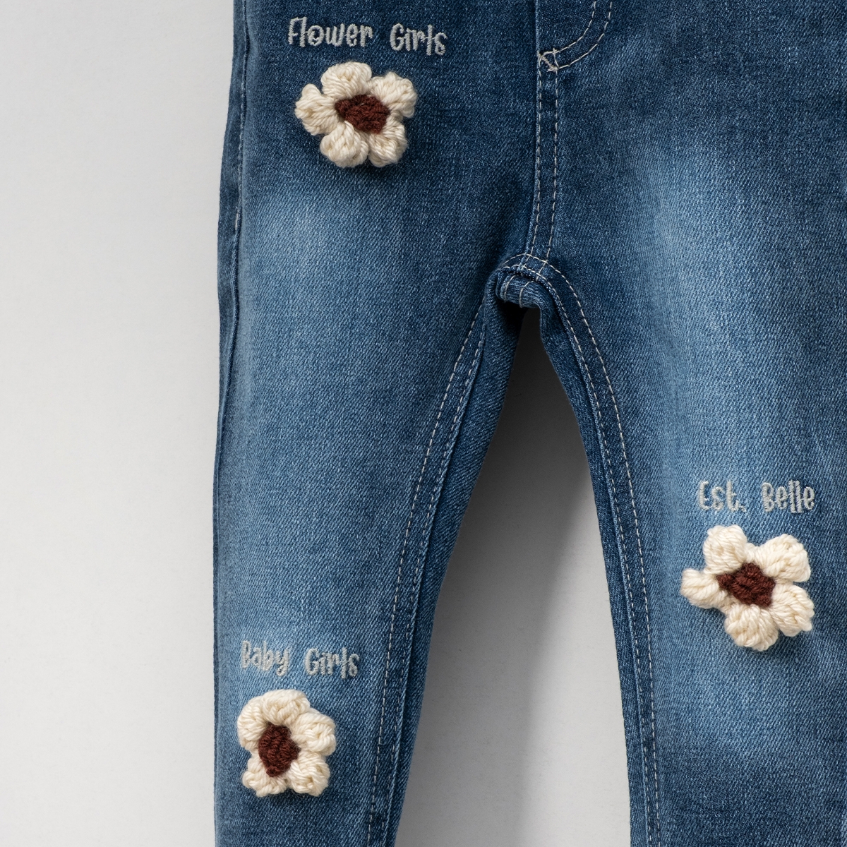 ДЕВОЧКА 1-4 ЛЕТ ДЖИНСЫ С ЦВЕТОМ