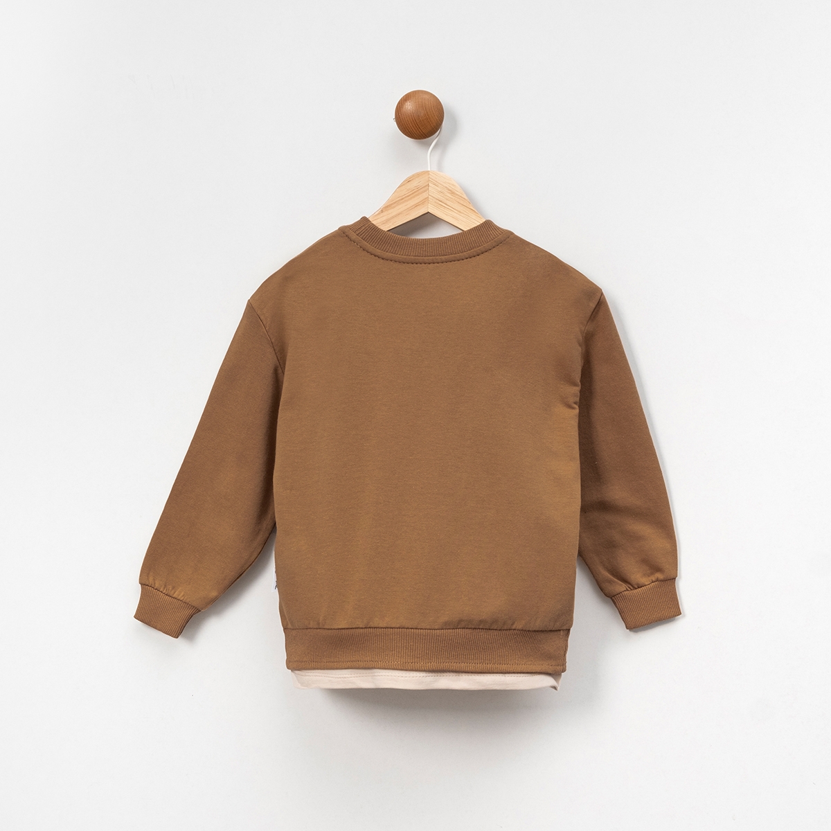  BOY's 5-8 AGE SWEATSHIRT