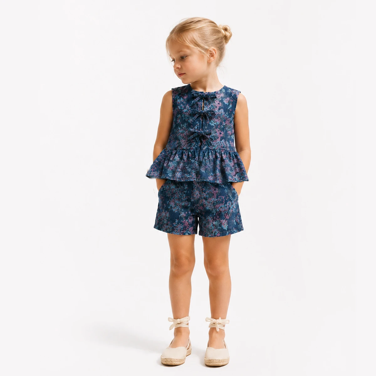 GIRL 5-8 YEARS OLD 2-PIECE SUIT WITH FRONT-TIED SHORTS