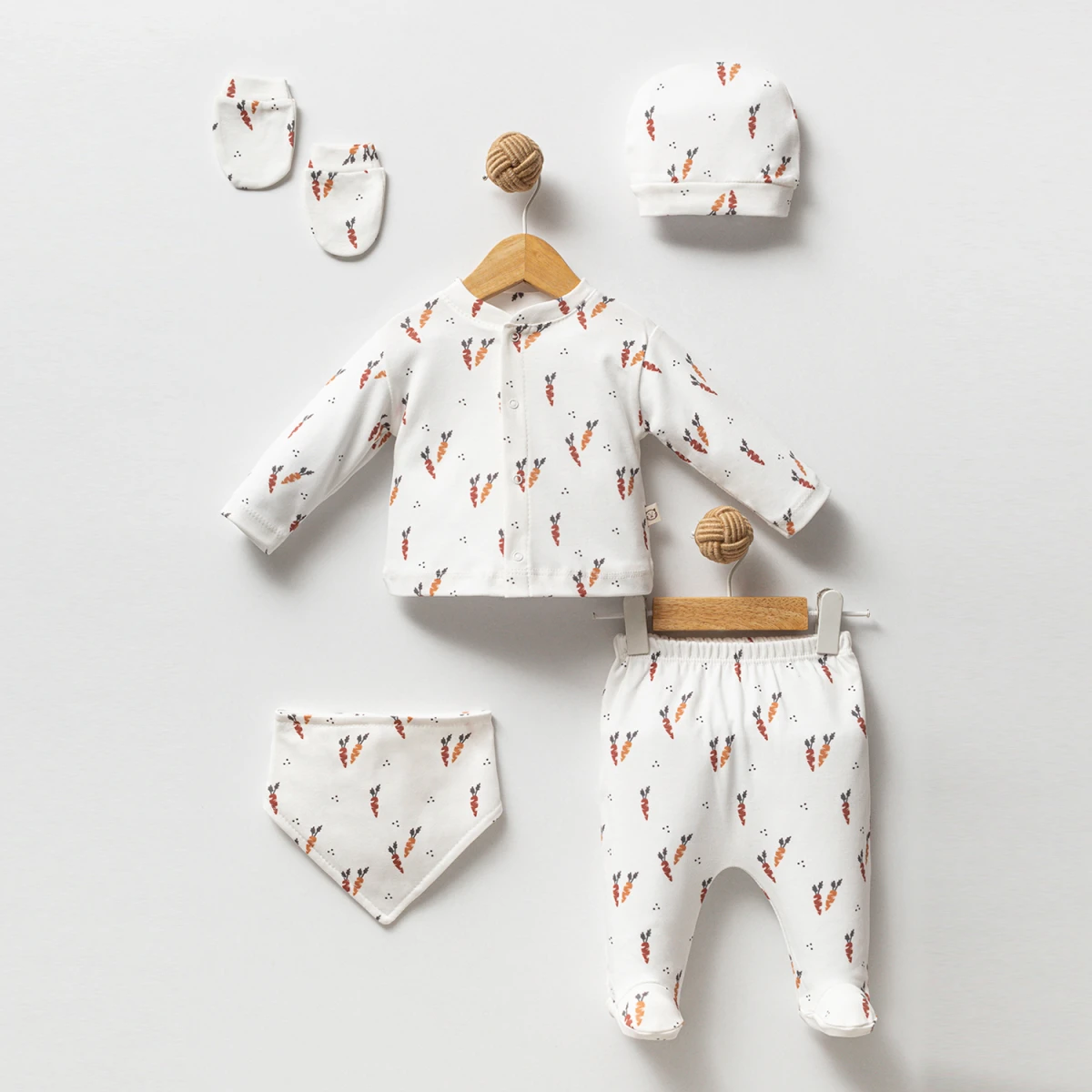 YENİDOĞAN HAVUÇ DESENLİ 5Lİ SET