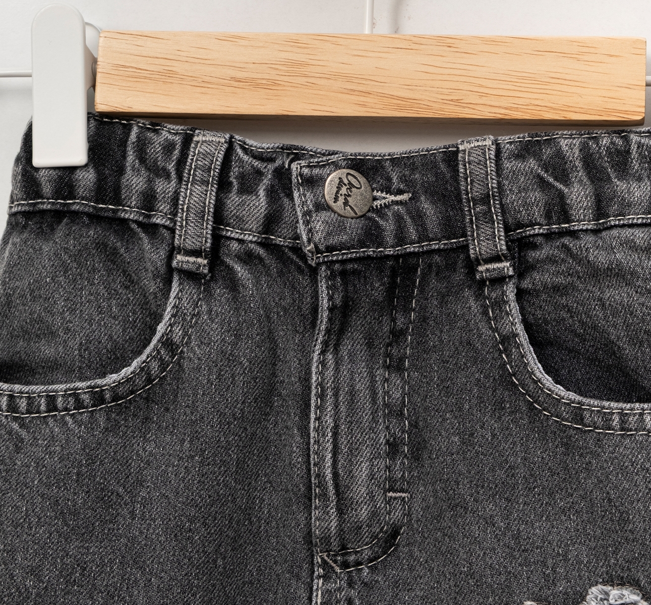 GIRL 5-8 AGE DAISY EMBROIDERED JEANS