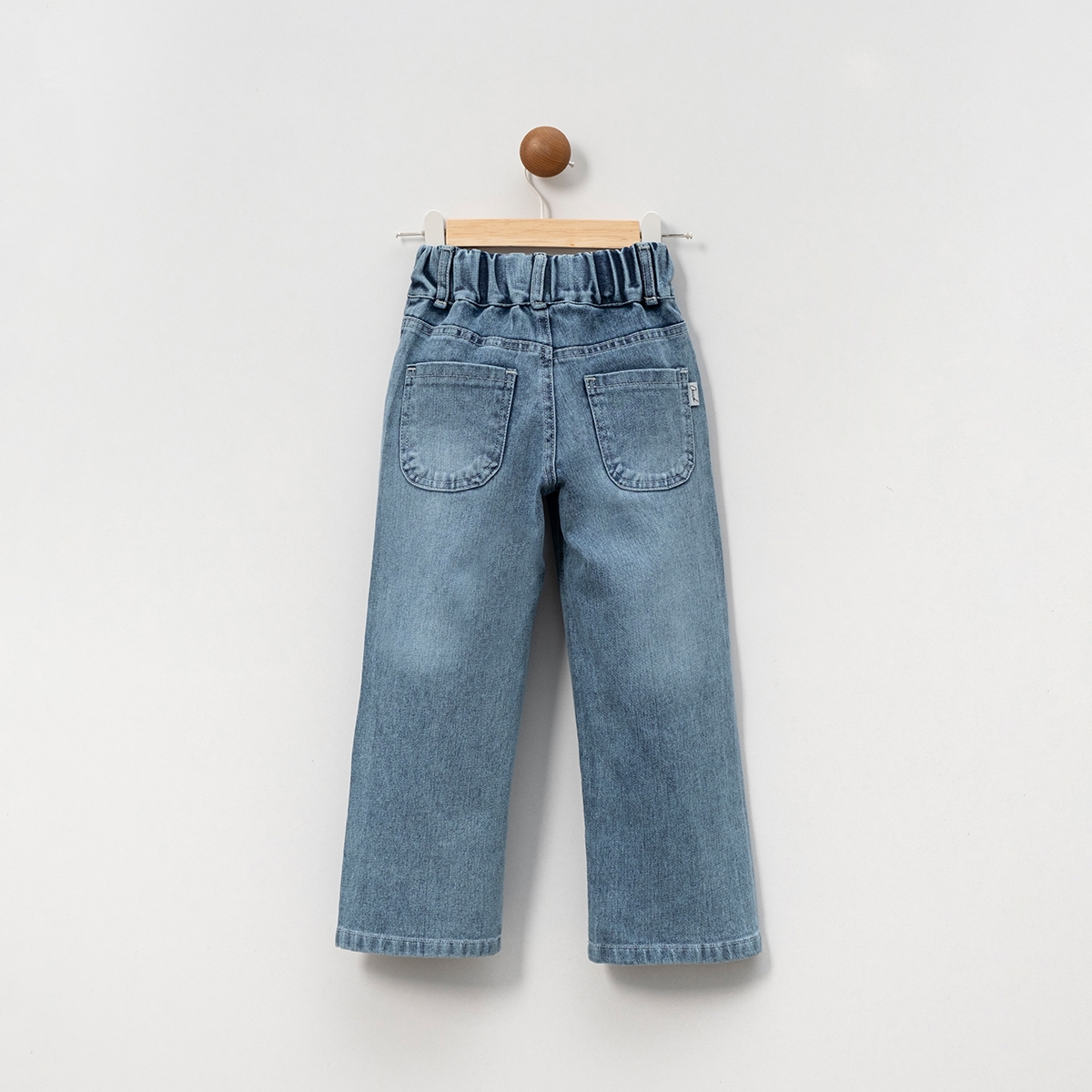 GIRL 5-8 AGE JEANS 