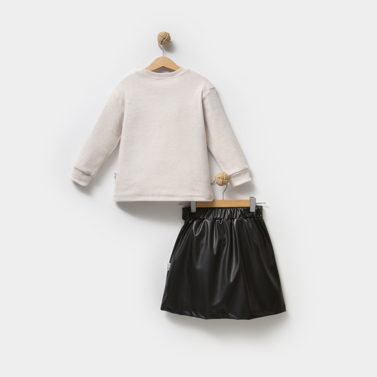 GIRL 5-8 AGE PRINTED SWEAT  SUIT