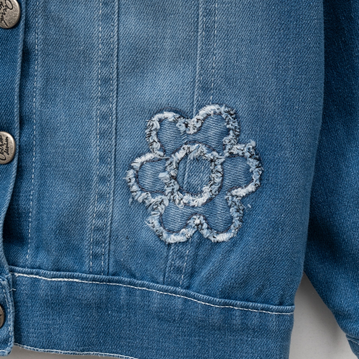 ДЕВОЧКА 5-8 ЛЕТ ДЖИНСОВАЯ КУРТКА С ВЫШИВКОЙ